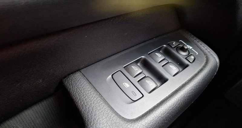 Volvo XC 60 cena 167500 przebieg: 27411, rok produkcji 2022 z Swarzędz małe 379